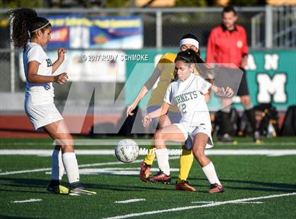 Thumbnail 3 in Brawley vs. Lincoln (CIF SDS D5 Final) photogallery.