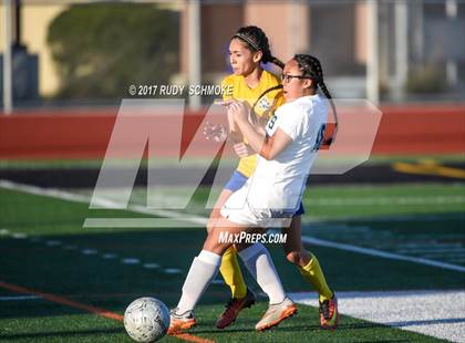 Thumbnail 2 in Brawley vs. Lincoln (CIF SDS D5 Final) photogallery.