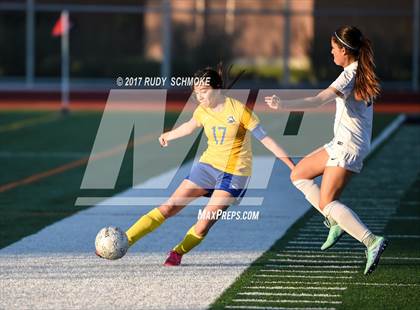 Thumbnail 1 in Brawley vs. Lincoln (CIF SDS D5 Final) photogallery.