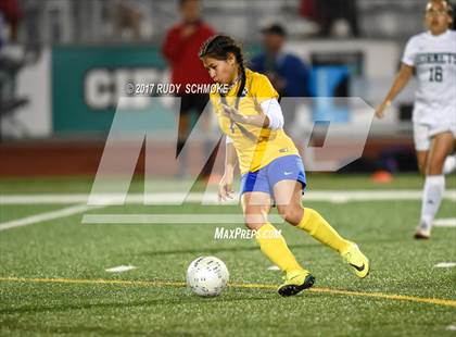 Thumbnail 1 in Brawley vs. Lincoln (CIF SDS D5 Final) photogallery.