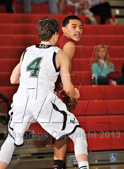 Thumbnail 2 in La Costa Canyon vs. Colton (MaxPreps Holiday Classic) photogallery.