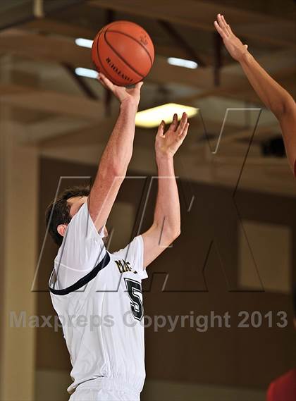 Thumbnail 2 in La Costa Canyon vs. Colton (MaxPreps Holiday Classic) photogallery.