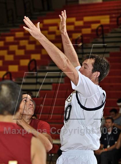 Thumbnail 1 in La Costa Canyon vs. Colton (MaxPreps Holiday Classic) photogallery.