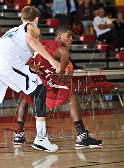 Thumbnail 2 in La Costa Canyon vs. Colton (MaxPreps Holiday Classic) photogallery.