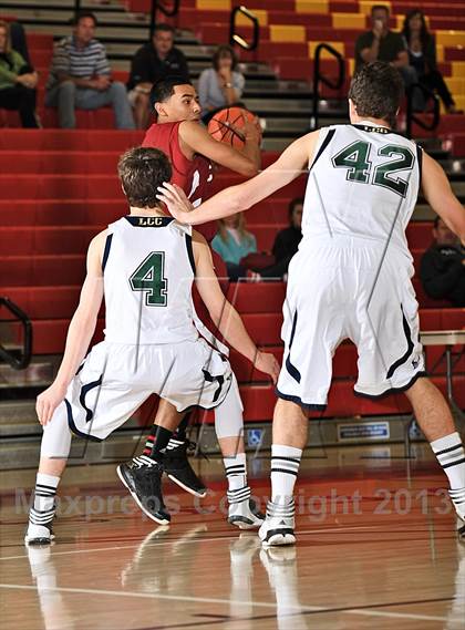 Thumbnail 1 in La Costa Canyon vs. Colton (MaxPreps Holiday Classic) photogallery.