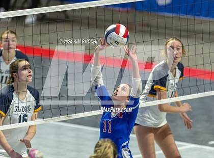 Thumbnail 3 in Hedgesville vs. Morgantown (WVSSAC Class AAAA Final) photogallery.