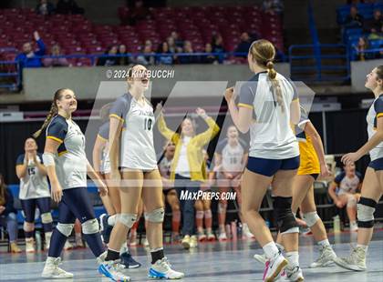 Thumbnail 3 in Hedgesville vs. Morgantown (WVSSAC Class AAAA Final) photogallery.