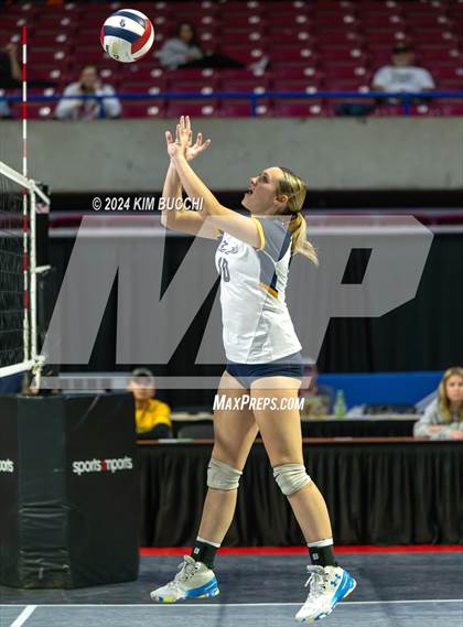 Thumbnail 1 in Hedgesville vs. Morgantown (WVSSAC Class AAAA Final) photogallery.