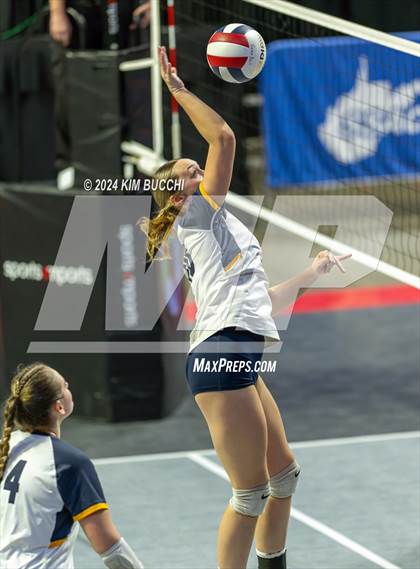Thumbnail 3 in Hedgesville vs. Morgantown (WVSSAC Class AAAA Final) photogallery.