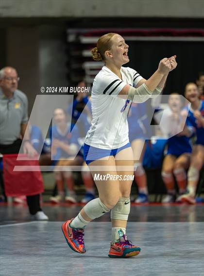 Thumbnail 1 in Hedgesville vs. Morgantown (WVSSAC Class AAAA Final) photogallery.