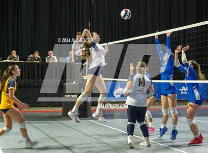 Thumbnail 2 in Hedgesville vs. Morgantown (WVSSAC Class AAAA Final) photogallery.