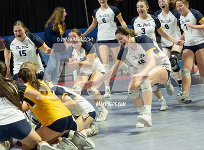 Thumbnail 2 in Hedgesville vs. Morgantown (WVSSAC Class AAAA Final) photogallery.