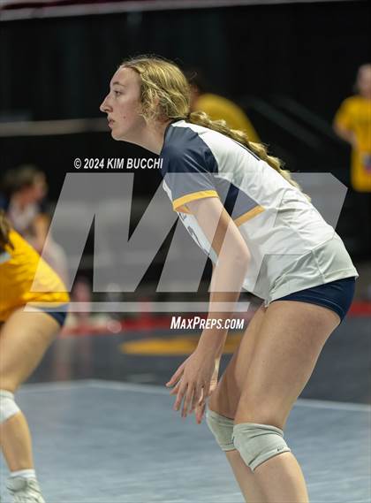 Thumbnail 2 in Hedgesville vs. Morgantown (WVSSAC Class AAAA Final) photogallery.