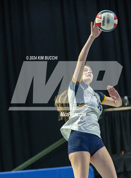 Thumbnail 1 in Hedgesville vs. Morgantown (WVSSAC Class AAAA Final) photogallery.