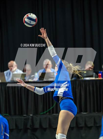 Thumbnail 3 in Hedgesville vs. Morgantown (WVSSAC Class AAAA Final) photogallery.
