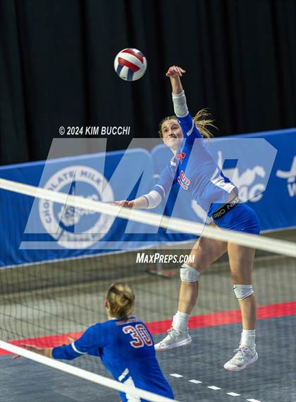 Thumbnail 3 in Hedgesville vs. Morgantown (WVSSAC Class AAAA Final) photogallery.