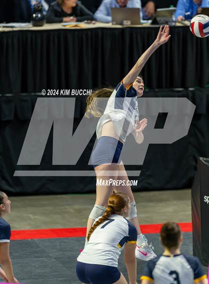 Thumbnail 1 in Hedgesville vs. Morgantown (WVSSAC Class AAAA Final) photogallery.