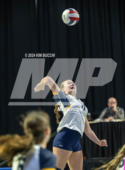 Thumbnail 3 in Hedgesville vs. Morgantown (WVSSAC Class AAAA Final) photogallery.