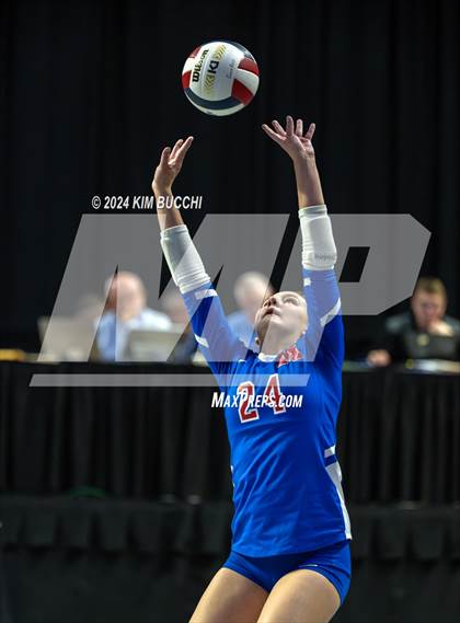 Thumbnail 1 in Hedgesville vs. Morgantown (WVSSAC Class AAAA Final) photogallery.