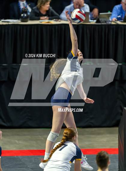 Thumbnail 3 in Hedgesville vs. Morgantown (WVSSAC Class AAAA Final) photogallery.