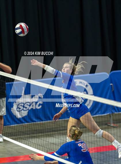 Thumbnail 1 in Hedgesville vs. Morgantown (WVSSAC Class AAAA Final) photogallery.