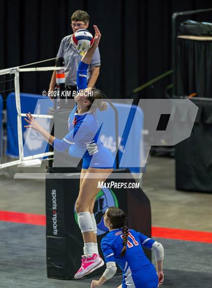 Thumbnail 3 in Hedgesville vs. Morgantown (WVSSAC Class AAAA Final) photogallery.