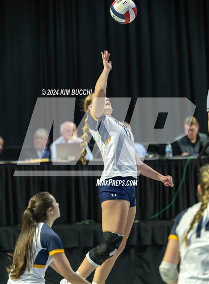 Thumbnail 1 in Hedgesville vs. Morgantown (WVSSAC Class AAAA Final) photogallery.