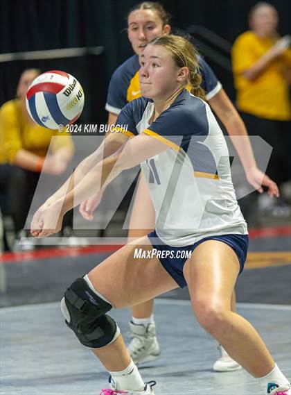 Thumbnail 3 in Hedgesville vs. Morgantown (WVSSAC Class AAAA Final) photogallery.