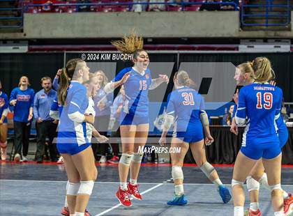 Thumbnail 3 in Hedgesville vs. Morgantown (WVSSAC Class AAAA Final) photogallery.