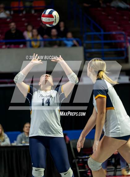 Thumbnail 1 in Hedgesville vs. Morgantown (WVSSAC Class AAAA Final) photogallery.