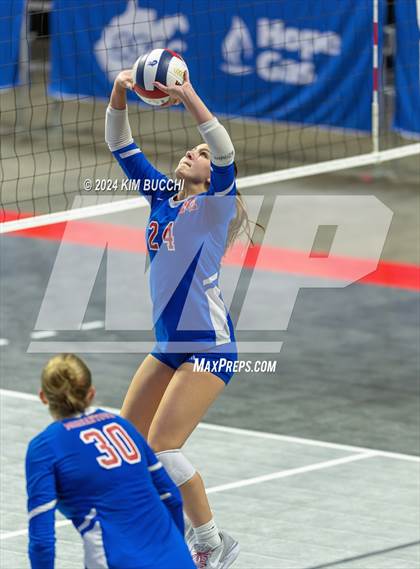 Thumbnail 3 in Hedgesville vs. Morgantown (WVSSAC Class AAAA Final) photogallery.