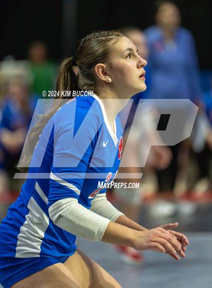 Thumbnail 1 in Hedgesville vs. Morgantown (WVSSAC Class AAAA Final) photogallery.