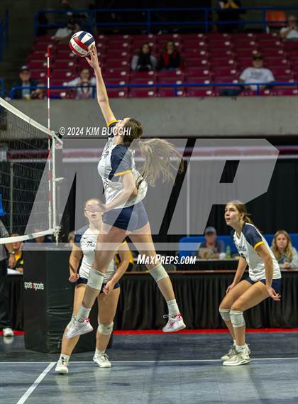 Thumbnail 1 in Hedgesville vs. Morgantown (WVSSAC Class AAAA Final) photogallery.