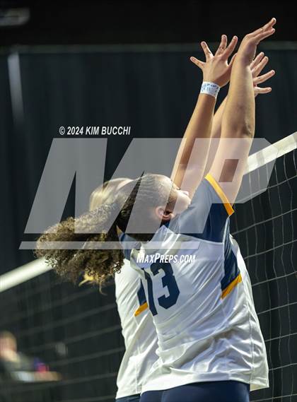 Thumbnail 2 in Hedgesville vs. Morgantown (WVSSAC Class AAAA Final) photogallery.