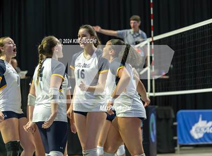 Thumbnail 1 in Hedgesville vs. Morgantown (WVSSAC Class AAAA Final) photogallery.