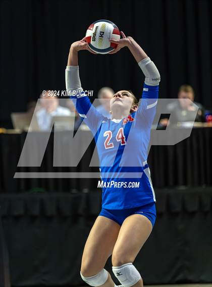 Thumbnail 3 in Hedgesville vs. Morgantown (WVSSAC Class AAAA Final) photogallery.