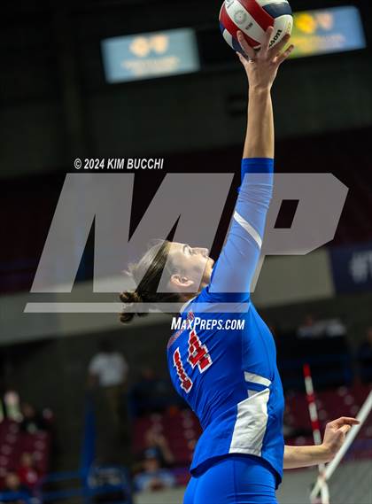 Thumbnail 3 in Hedgesville vs. Morgantown (WVSSAC Class AAAA Final) photogallery.