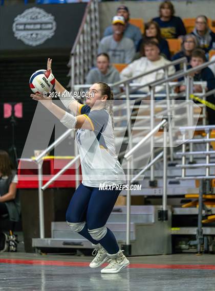 Thumbnail 1 in Hedgesville vs. Morgantown (WVSSAC Class AAAA Final) photogallery.