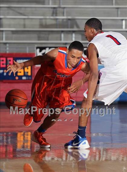Thumbnail 3 in Bowie vs. Duncanville (Thanksgiving Hoofest)  photogallery.