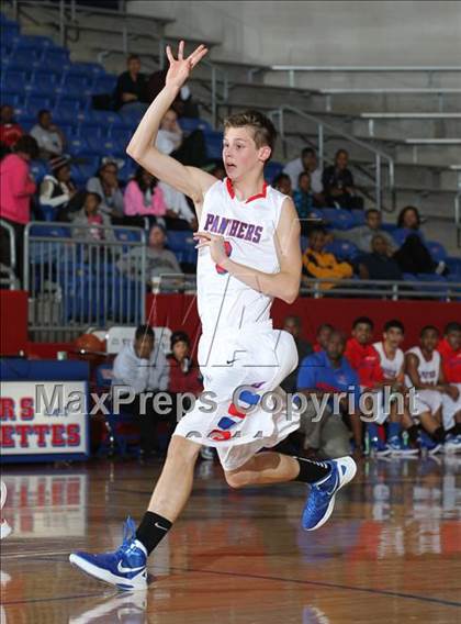 Thumbnail 2 in Bowie vs. Duncanville (Thanksgiving Hoofest)  photogallery.