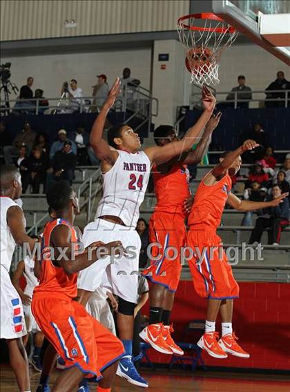 Thumbnail 1 in Bowie vs. Duncanville (Thanksgiving Hoofest)  photogallery.