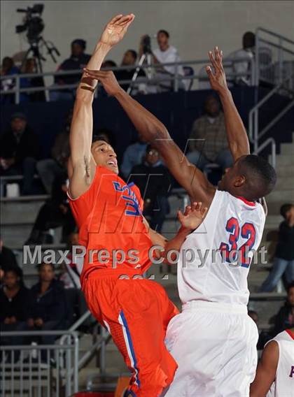 Thumbnail 2 in Bowie vs. Duncanville (Thanksgiving Hoofest)  photogallery.