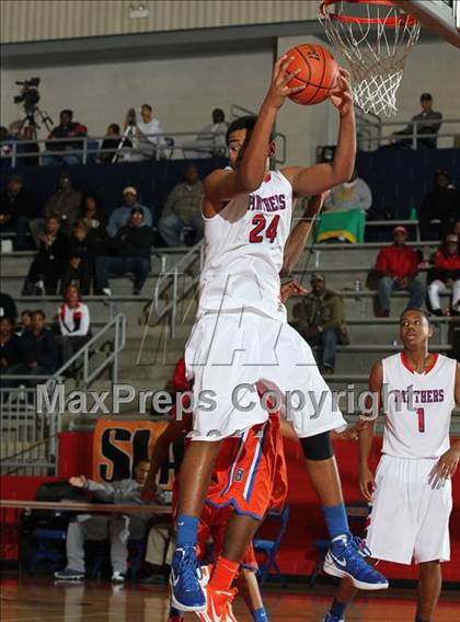 Thumbnail 1 in Bowie vs. Duncanville (Thanksgiving Hoofest)  photogallery.