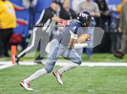 Thumbnail 2 in Riverside Academy vs St Charles Catholic (LHSAA 2A Final)  photogallery.