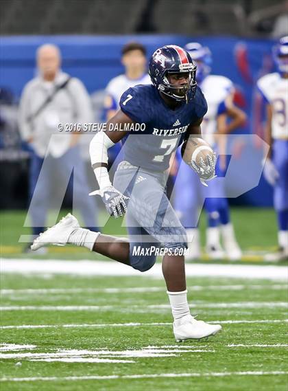 Thumbnail 3 in Riverside Academy vs St Charles Catholic (LHSAA 2A Final)  photogallery.