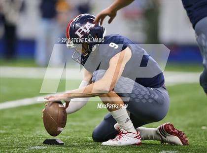 Thumbnail 3 in Riverside Academy vs St Charles Catholic (LHSAA 2A Final)  photogallery.