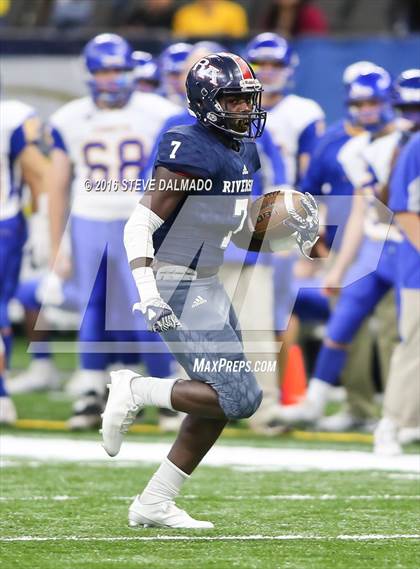 Thumbnail 2 in Riverside Academy vs St Charles Catholic (LHSAA 2A Final)  photogallery.