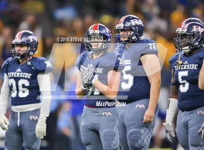 Thumbnail 2 in Riverside Academy vs St Charles Catholic (LHSAA 2A Final)  photogallery.