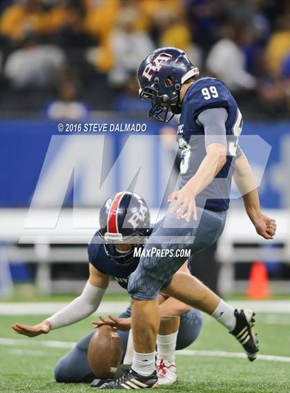 Thumbnail 3 in Riverside Academy vs St Charles Catholic (LHSAA 2A Final)  photogallery.