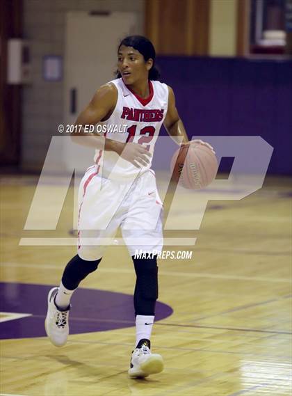 Thumbnail 2 in Sacred Heart Prep vs. Saint Mary's (Piedmont MLK Showcase) photogallery.